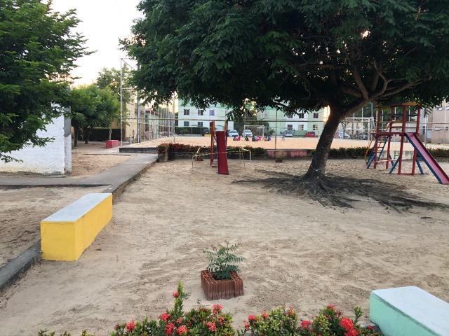 Vendo Apartamento no Cond. Vivendas Parnamirim com garagem coberta no 2º andar - Foto 11