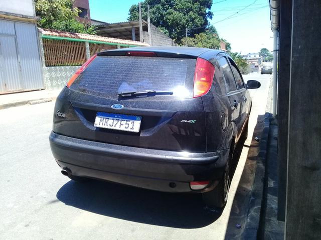 Vendo ou troco focus 1.6 completo - Foto 4