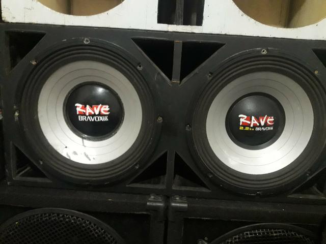 Vendo alto falante de 15 rave bravox 650$ - Foto 3