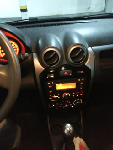Vende-se Carro - Sandero Expression 2012 1.6 - Foto 8