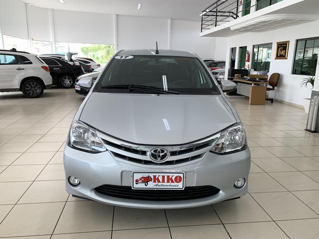 Toyota Etios HB 1.5 Xls Automático 2017 - Foto 2