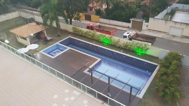 Alugo apartamento de 2 quartos na estrada do coco em frente ao Shopping Busca Vida - Foto 13