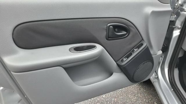 Clio Sedan 1.0 Expression (Abaixo da Fipe!!) - Foto 12