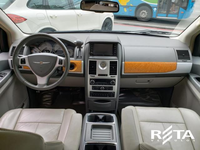 CHRYSLER TOWN & COUNTRY 3.8 V6 AUT - Foto 11