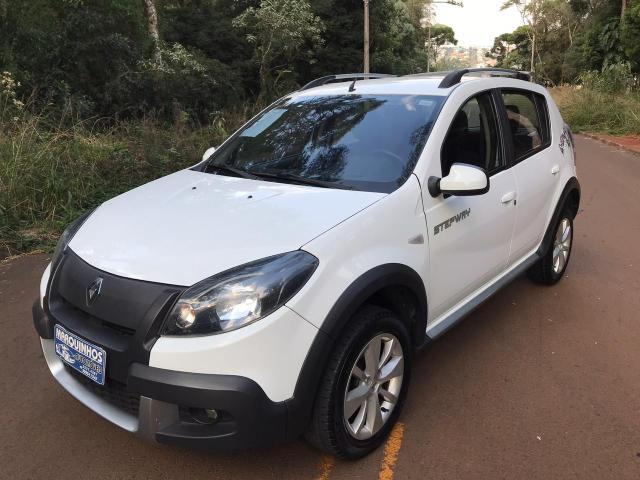 Sandeiro Stepway 2014 Flex 1.6 Segundo Dono Completo + Multimídia 85 mil km - Foto 3