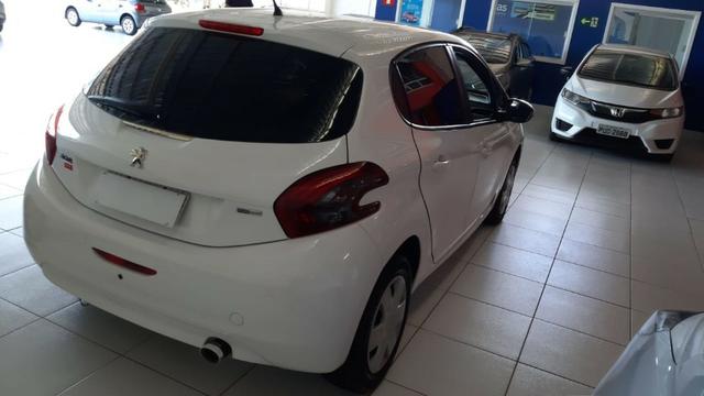 Peugeot 208 Active Mt 1.2 2017 - Foto 9
