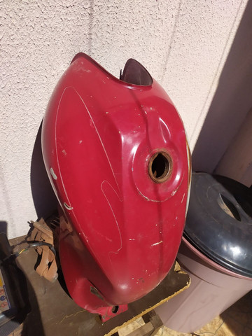 Tanque da CGTITAN 2003 VERMELHO PINTURA ORIGINAL SEM AMASSADO