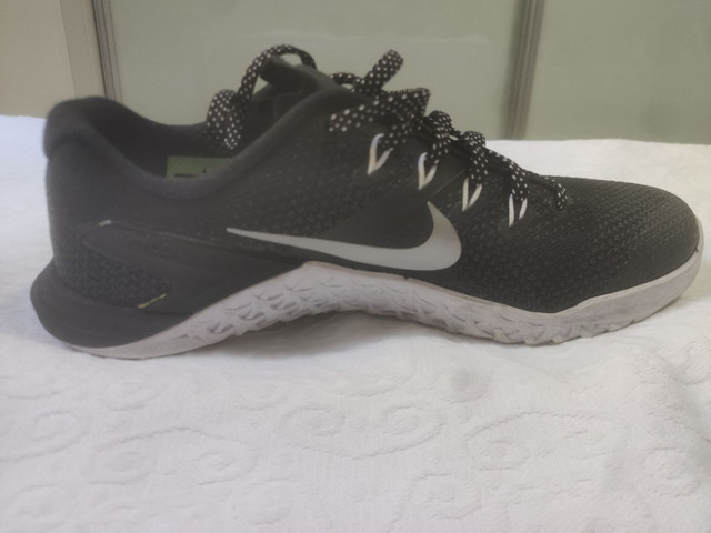 tenis metcon 4 feminino