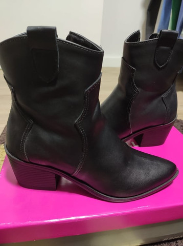 bota cano curto renata mello