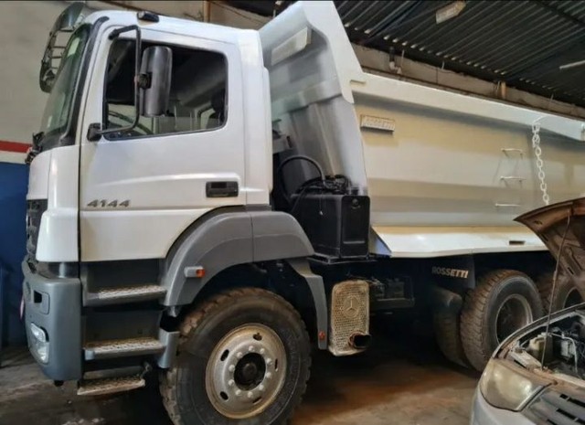 MERCEDES-BENZ ACTROS 4144