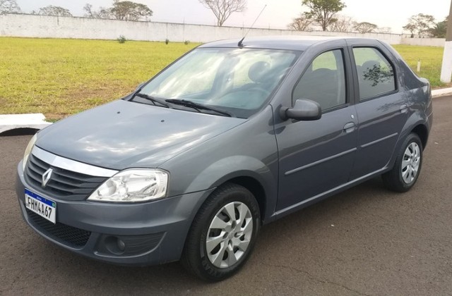 RENAULT LOGAN 1.6 2013 COMPLETO