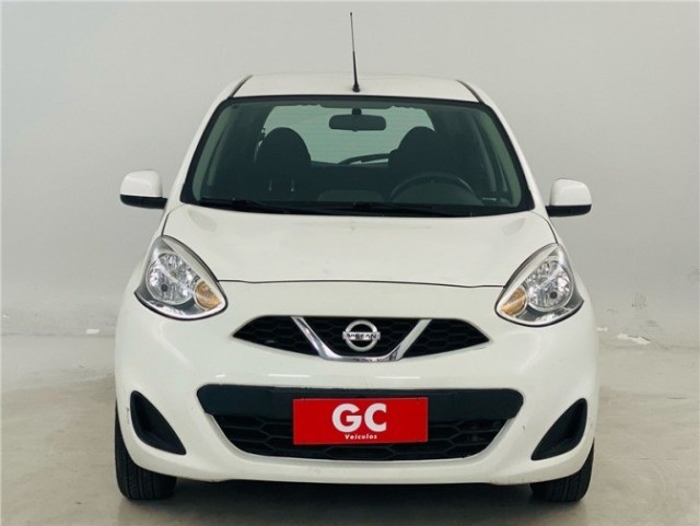 NISSAN MARCH EM PERFEITO ESTADO