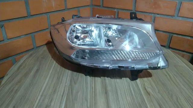 Farol Lado Direito Sprinter 416 / 516 2020 A 2023