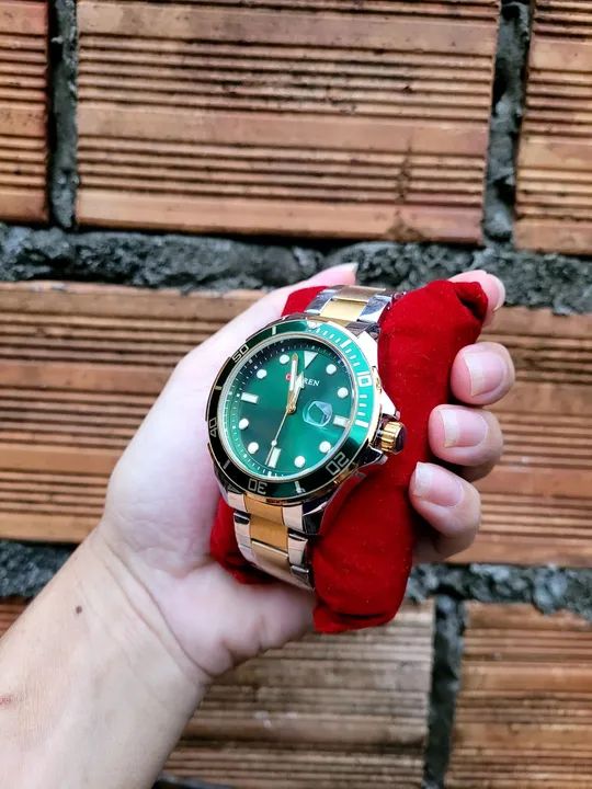 Relógio de luxo dourado e prata um clássico de elegância  e sofirticação aceitamos cartão  - Foto 5