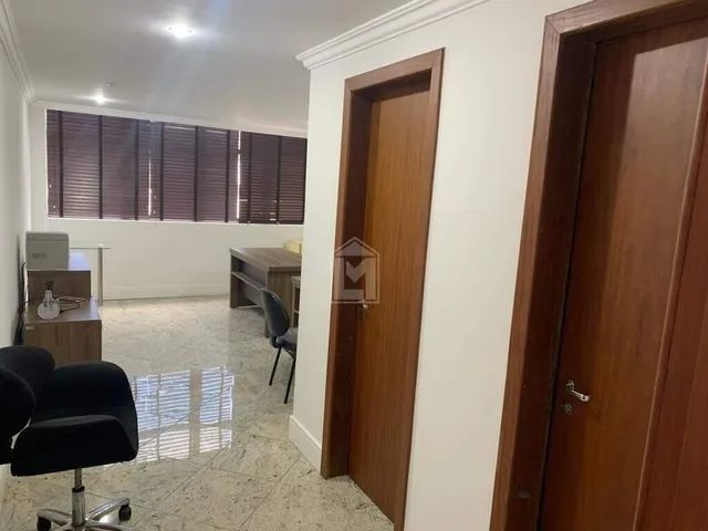 Lívia Machado Imóveis vende sala comercial mobiliada com 30 m², na bairro Santa Lúcia;