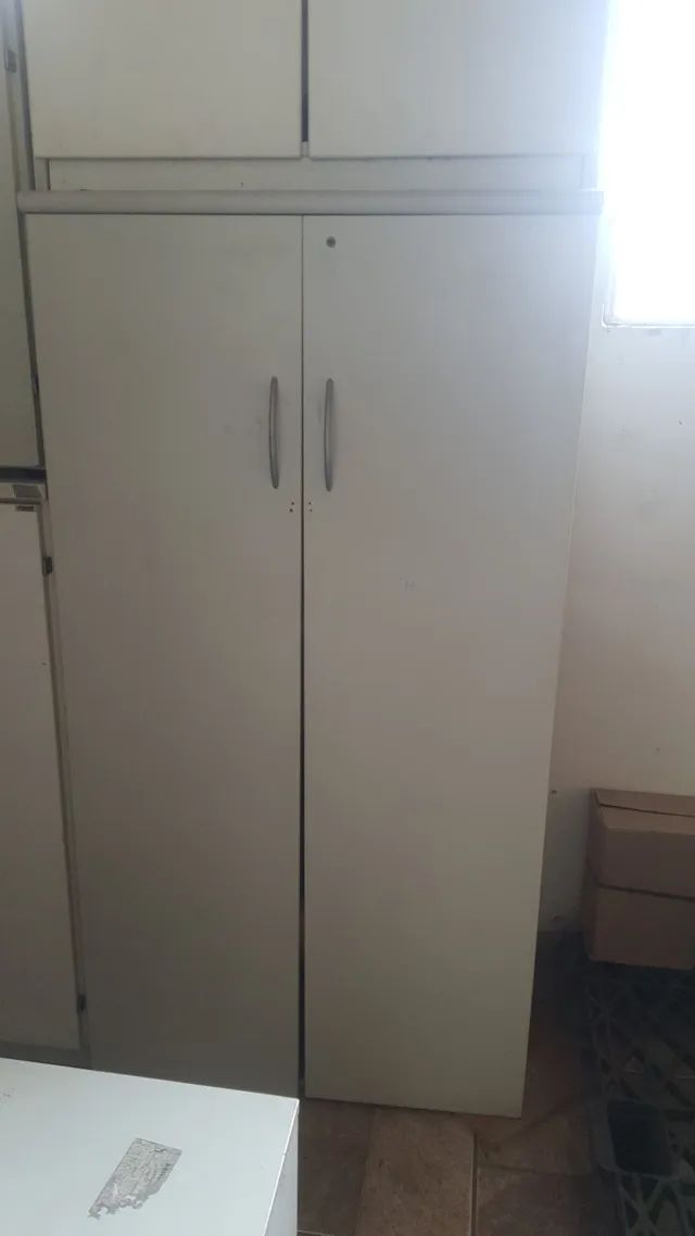 Armário alto 2 portas - Usado