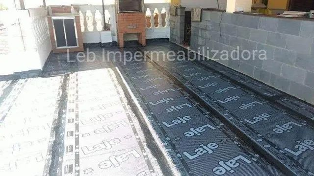IMPERMEABILIZAÇÃO COM MANTA ASFÁLTICA  - Foto 5