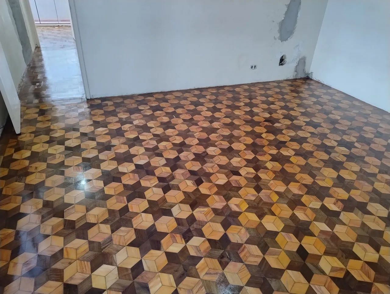 Restauração de pisos em madeira tacos assoalhos parquets e decks - Foto 4