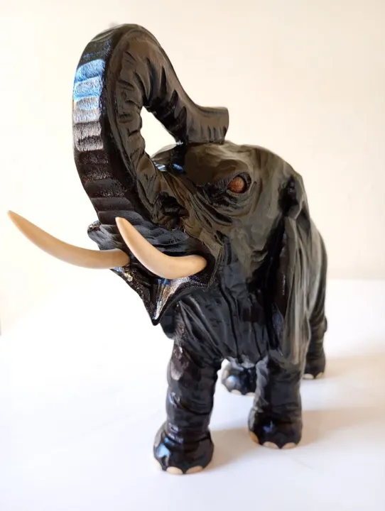 Escultura elefante.<br>
