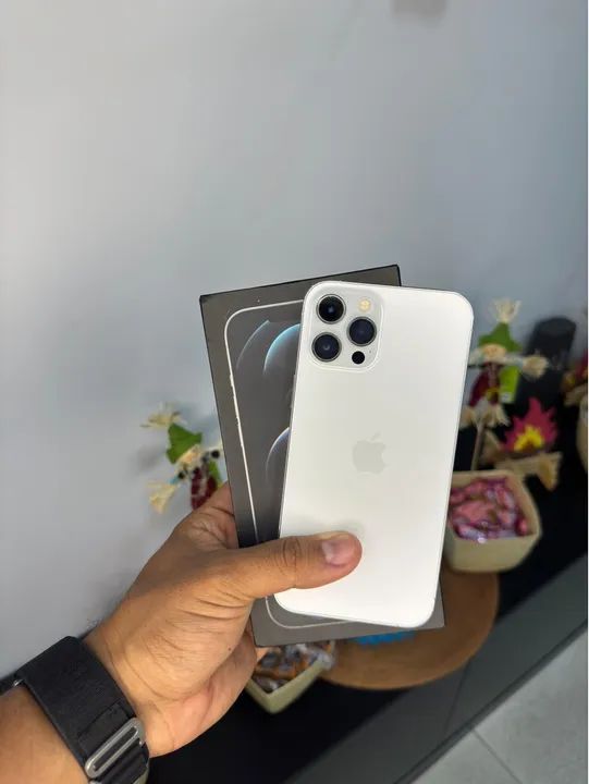 iPhone 12 pro シルバー 256 GB