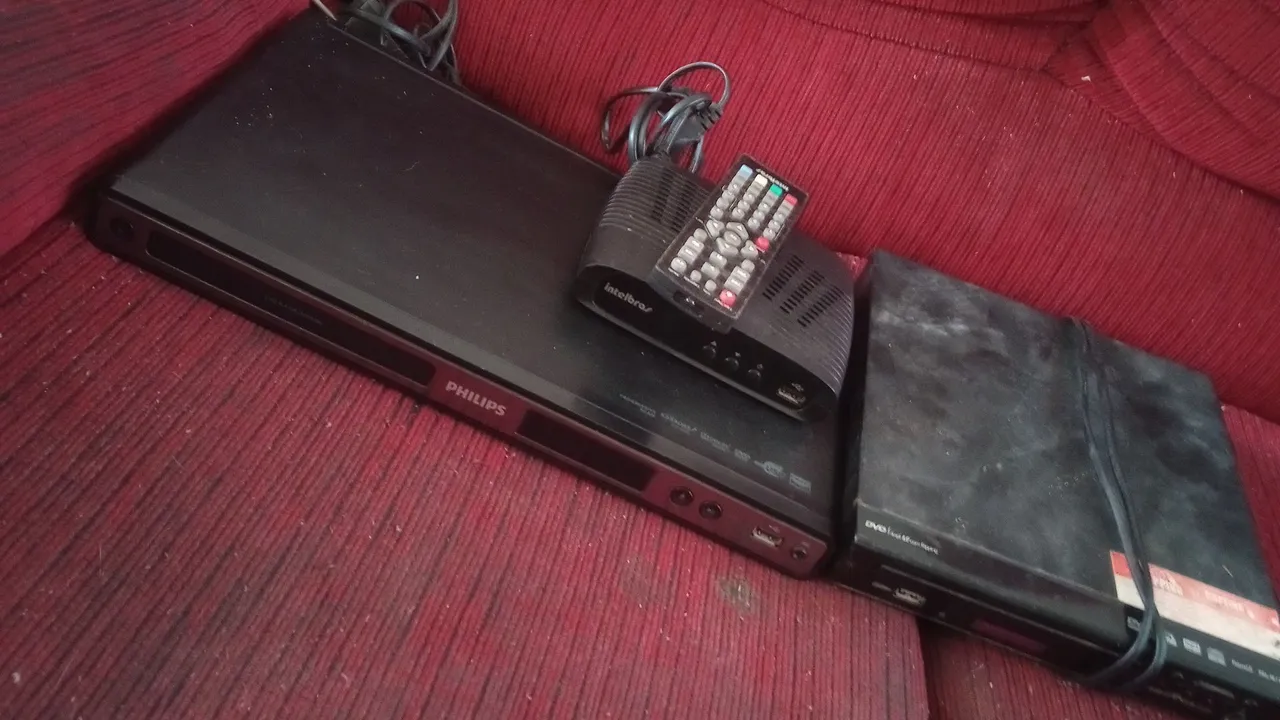 Kit de DVD Players - Philips e Intelibrar