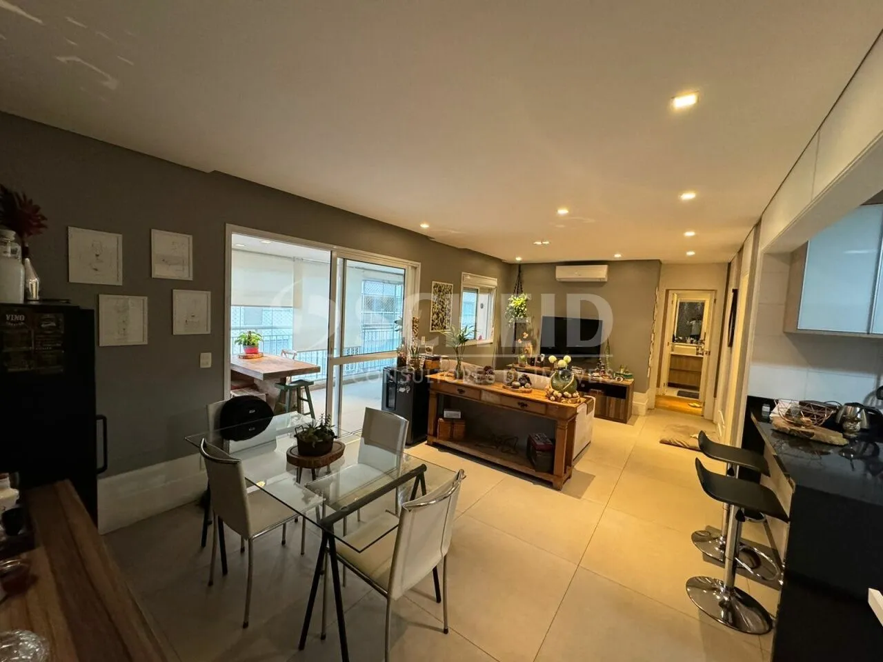 APARTAMENTO COM 95M2 NO CONDOMINIO FLORESCE - 2 DORMS - 1 SUITES - 2 VAGAS - AR CONDICIONA
