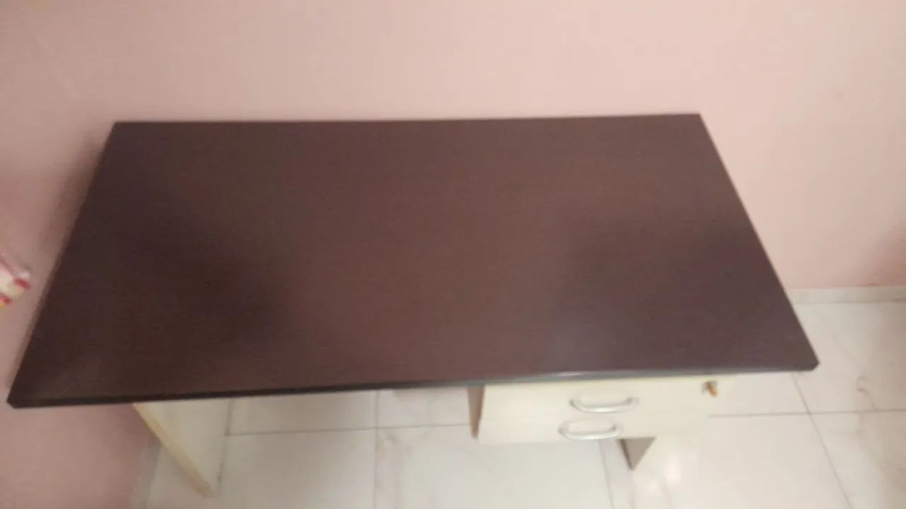Mesa de escritório  2 gavetas 