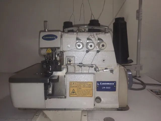 Máquina de costura orvelok 