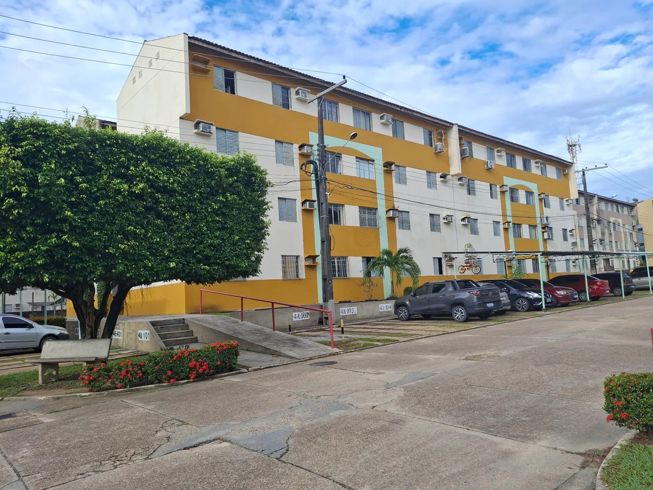ACACIAS, 2 QUARTOS (Dist Industrial) Aceita veiculo.
