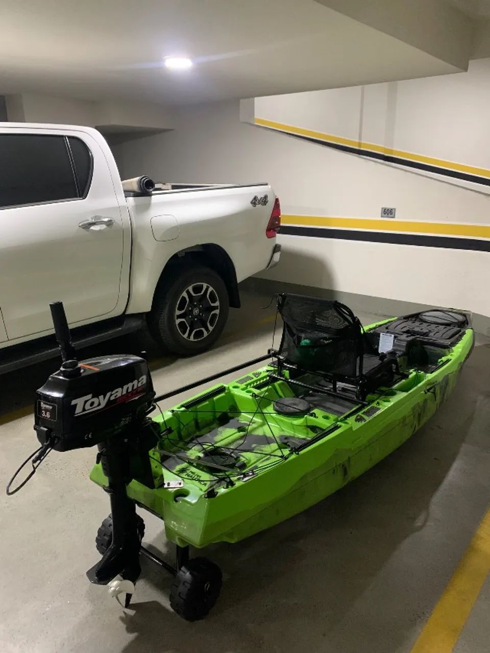 Caiaque de pesca com motor 3.6 - Foto 3