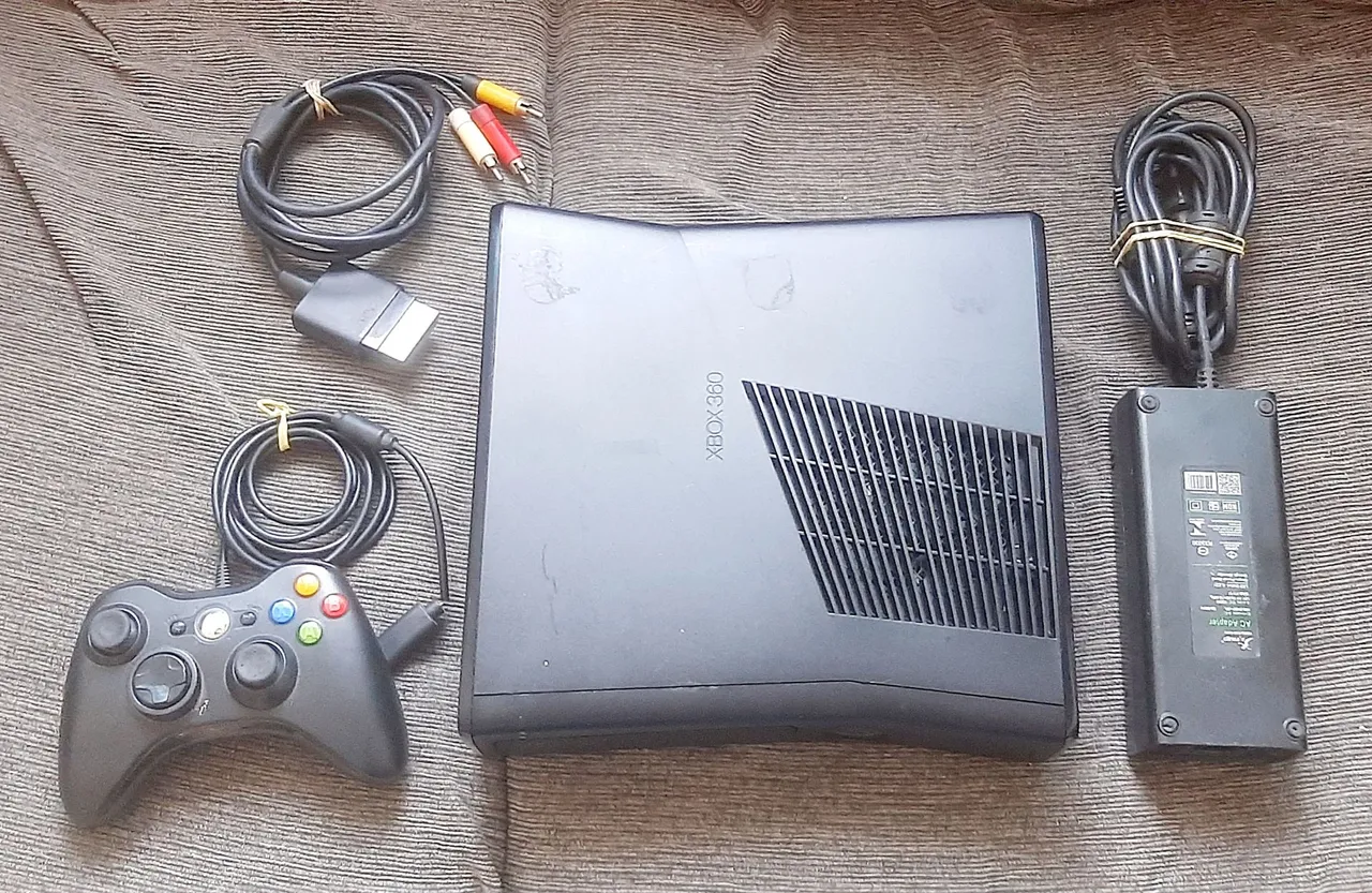 Xbox 360 ( para conserto, luz vermelha )