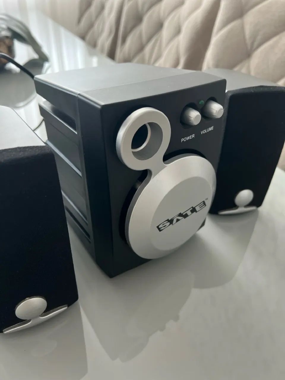 Caixa de Som com subwoofer