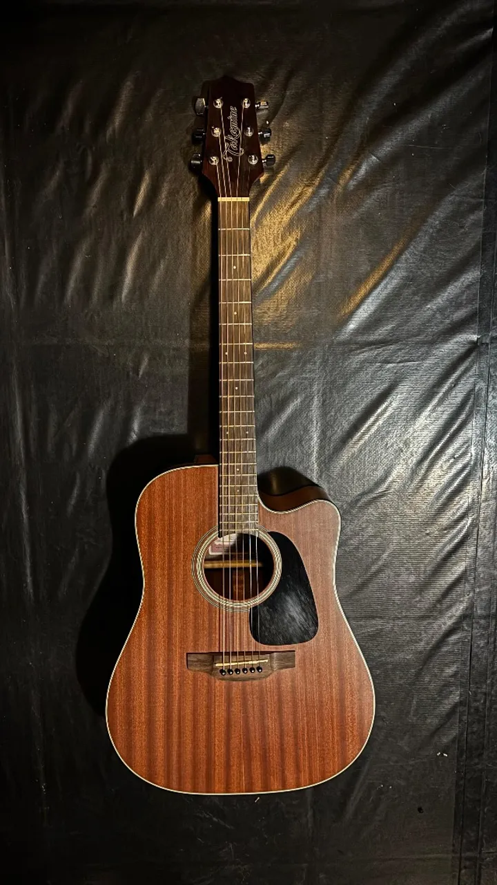 Violão Takamine