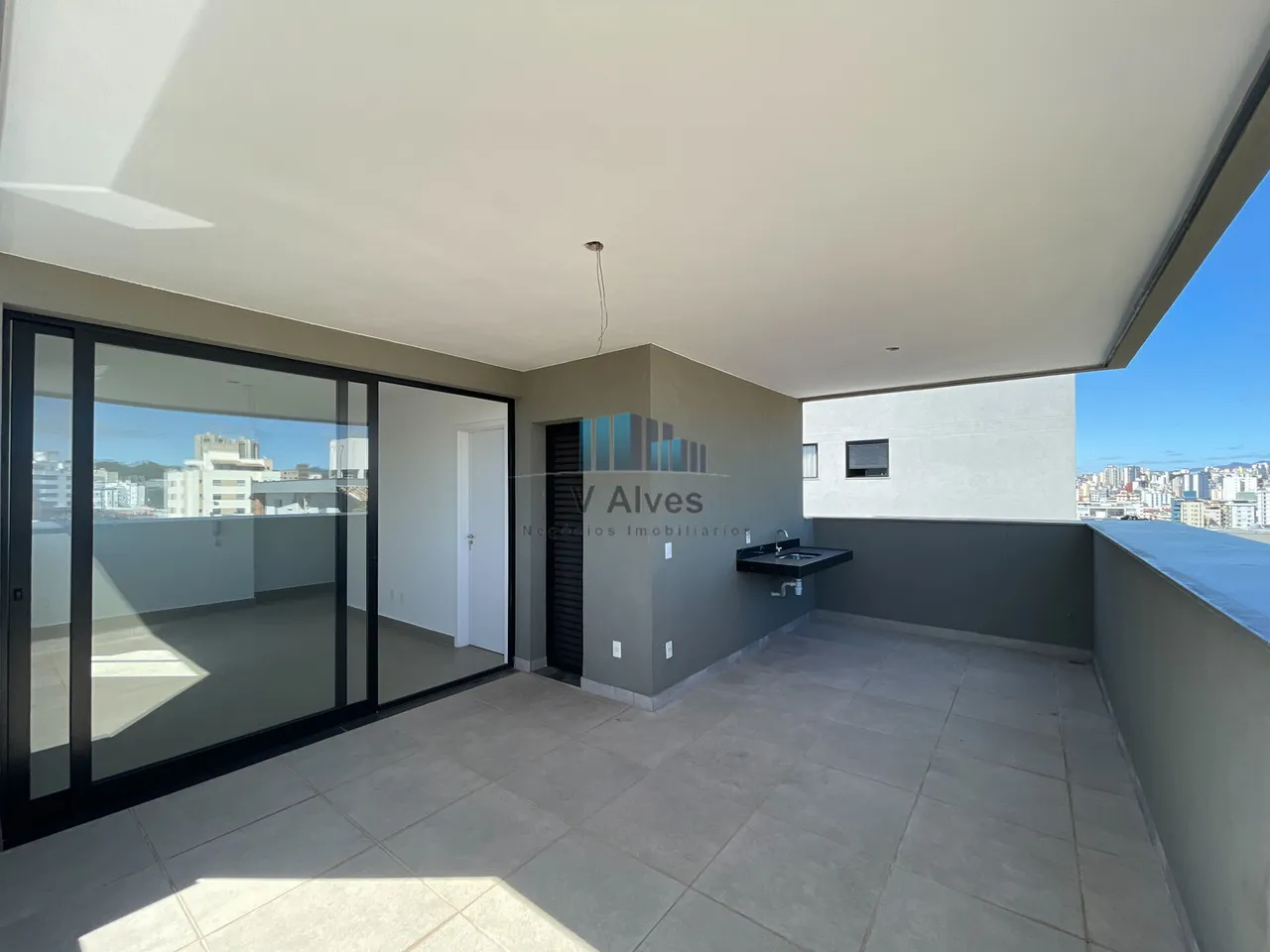 Apartamento Cobertura de 3 quartos sendo 01 suíte, 2 vagas. À venda, no bairro União!