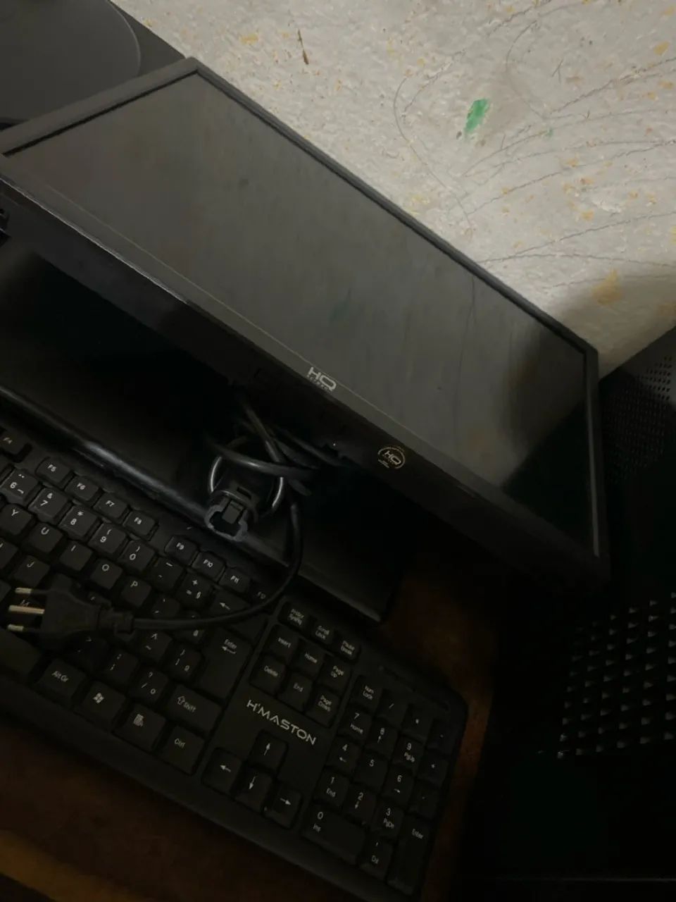 Notebook e tela para retirada de peças