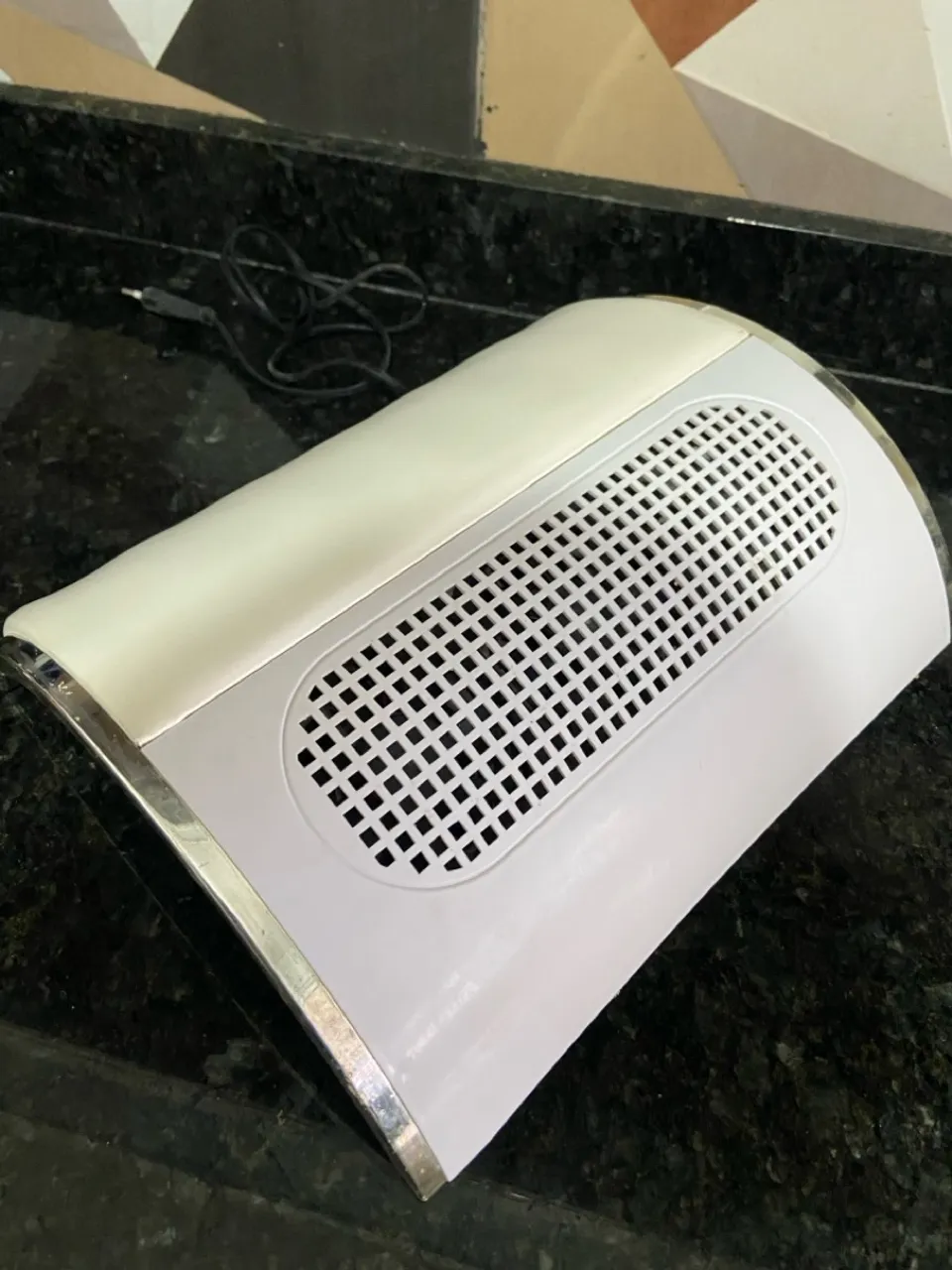 Vende-se sugador de pó ( unhas de gel)