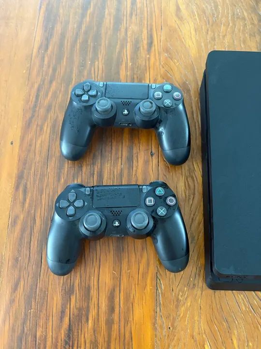 Playstation 4 Slim - 2 controles - Foto 2