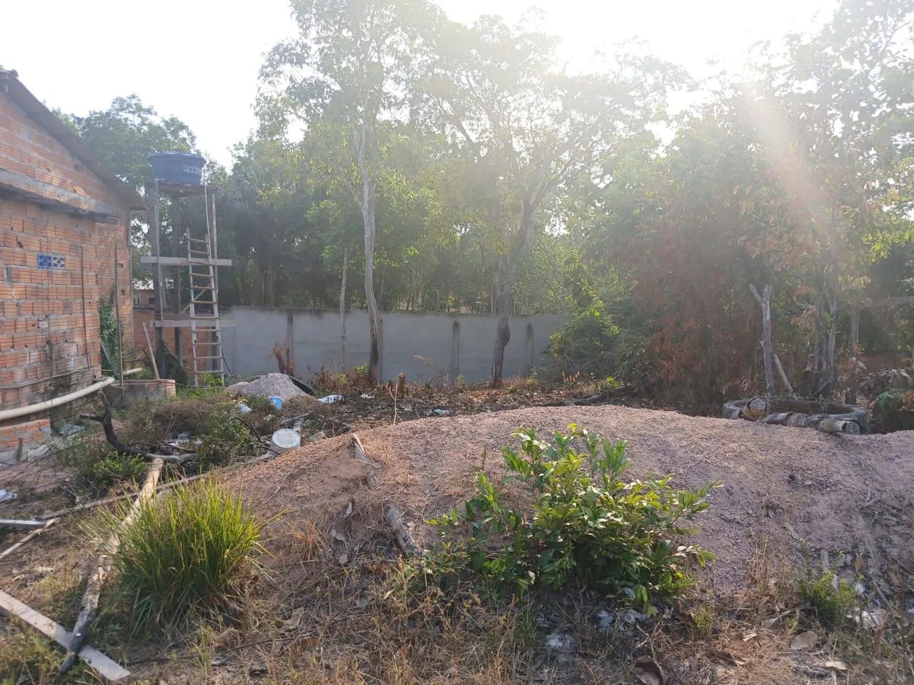 Terreno com área verde em ótima localização - Foto 2