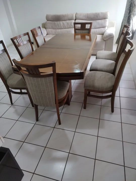 Mesa de Jantar em Madeira Maciça