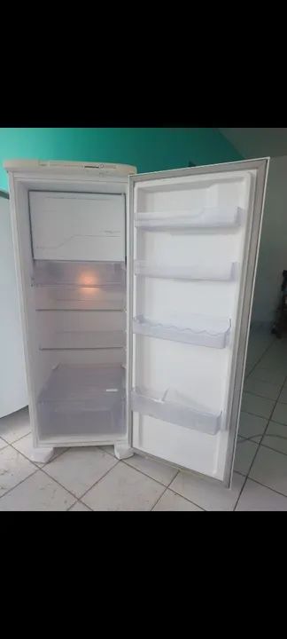 Geladeira Electrolux Branca frost free  - Foto 4