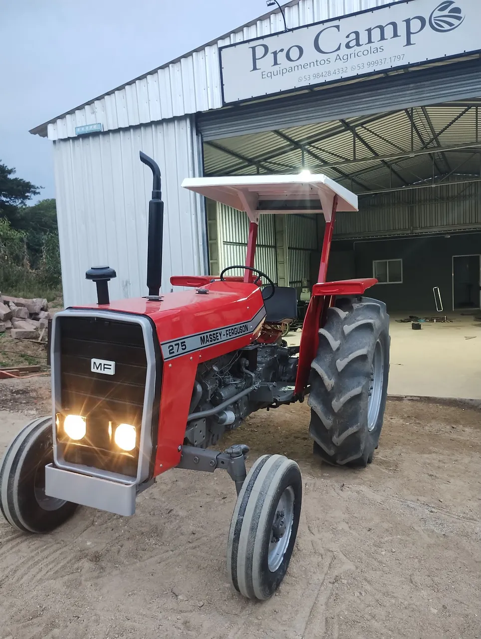 Trator Massey Ferguson 275