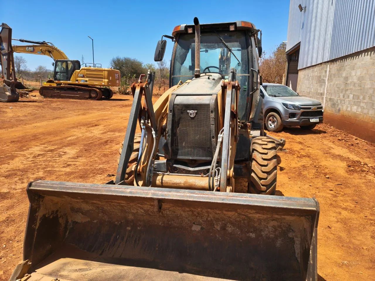 Retroescavadeira case 580n 4x4 ano 2017 - Foto 3