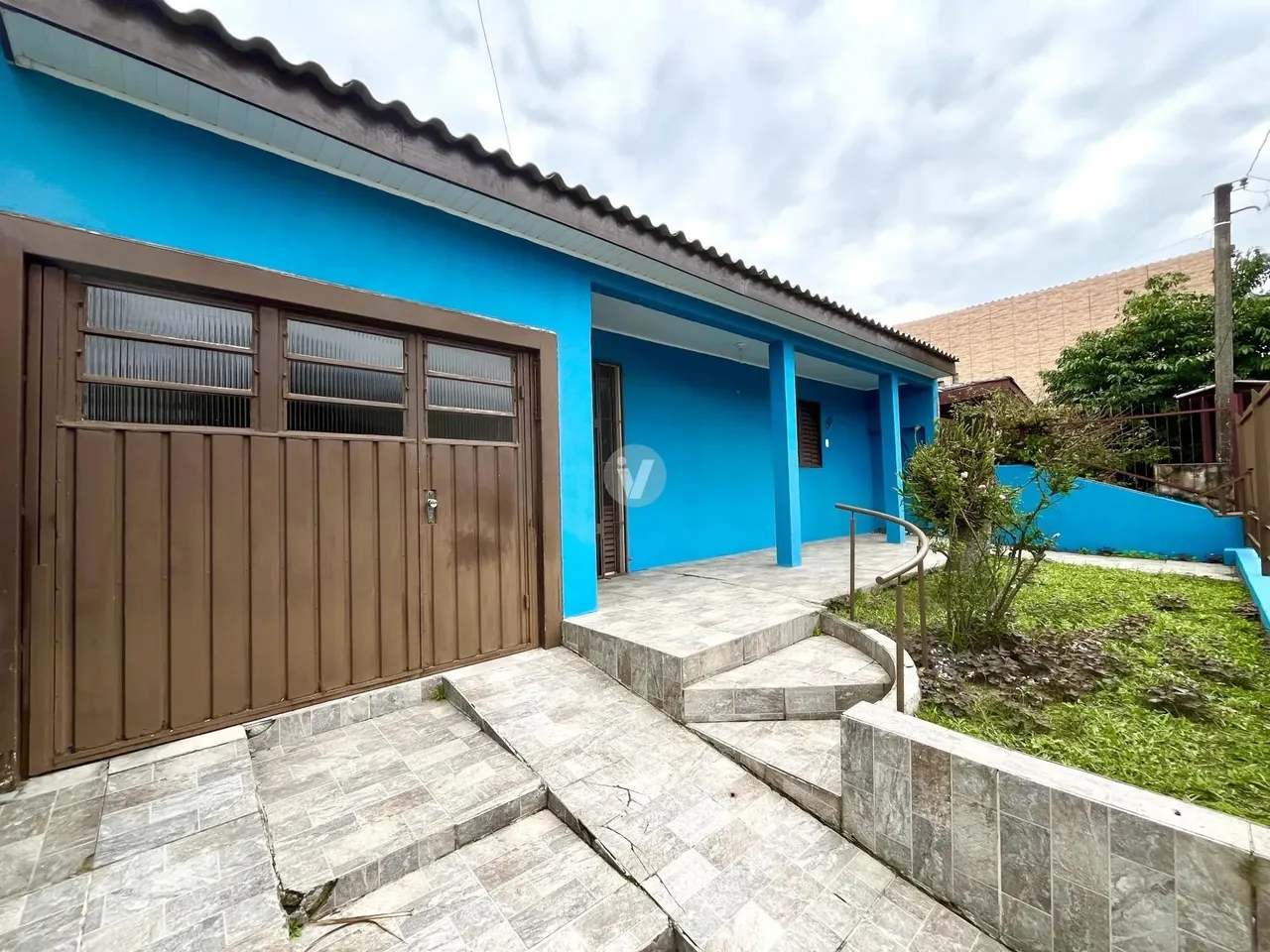 Casa para venda e locação na bairro Tancredo Neves.