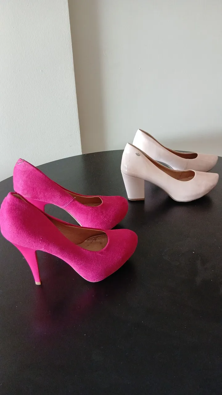 Sapatos de Salto Rosa e Bege
