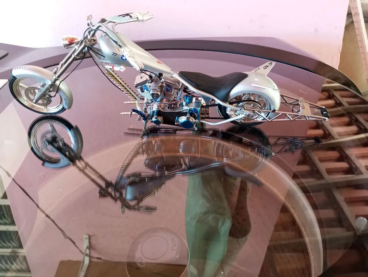 Motocicleta American Chopper 1:10 - Foto 4