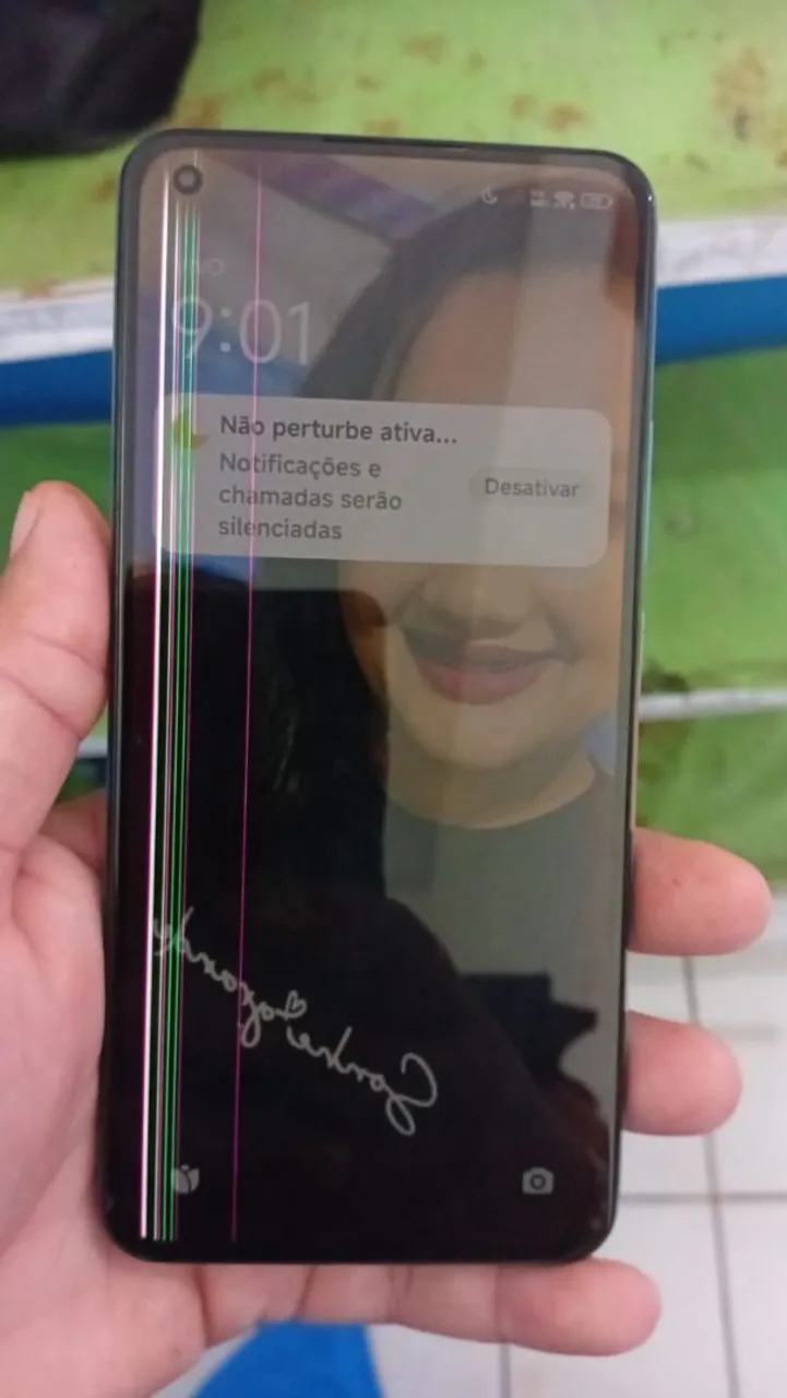 Vendo esse cllr novo,apenas cm essas lista na tela,Cm NFC celular fino leve!!!