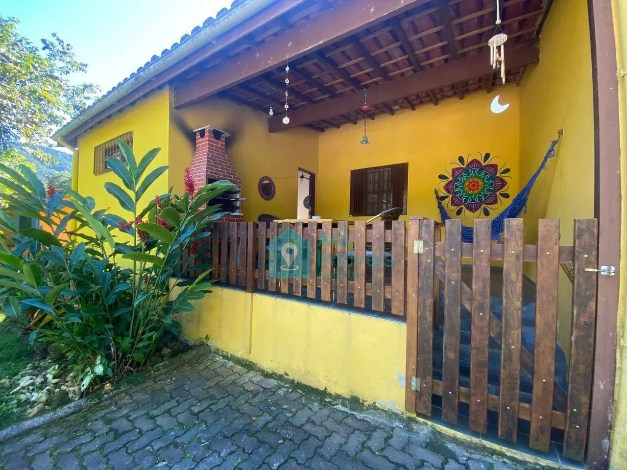Casa em Condomínio residencial, com piscina, em Boiçucanga