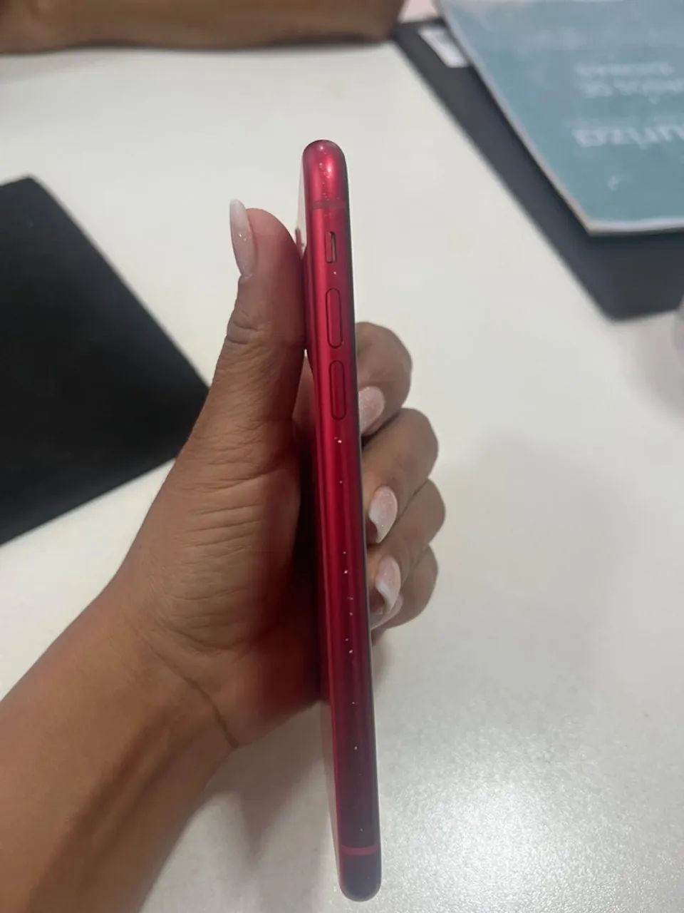 iPhone 11 red - Foto 2