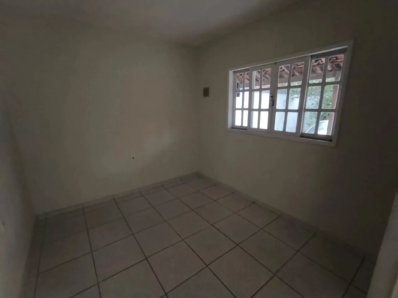 Alugo Casa de 01 quarto em Manilha