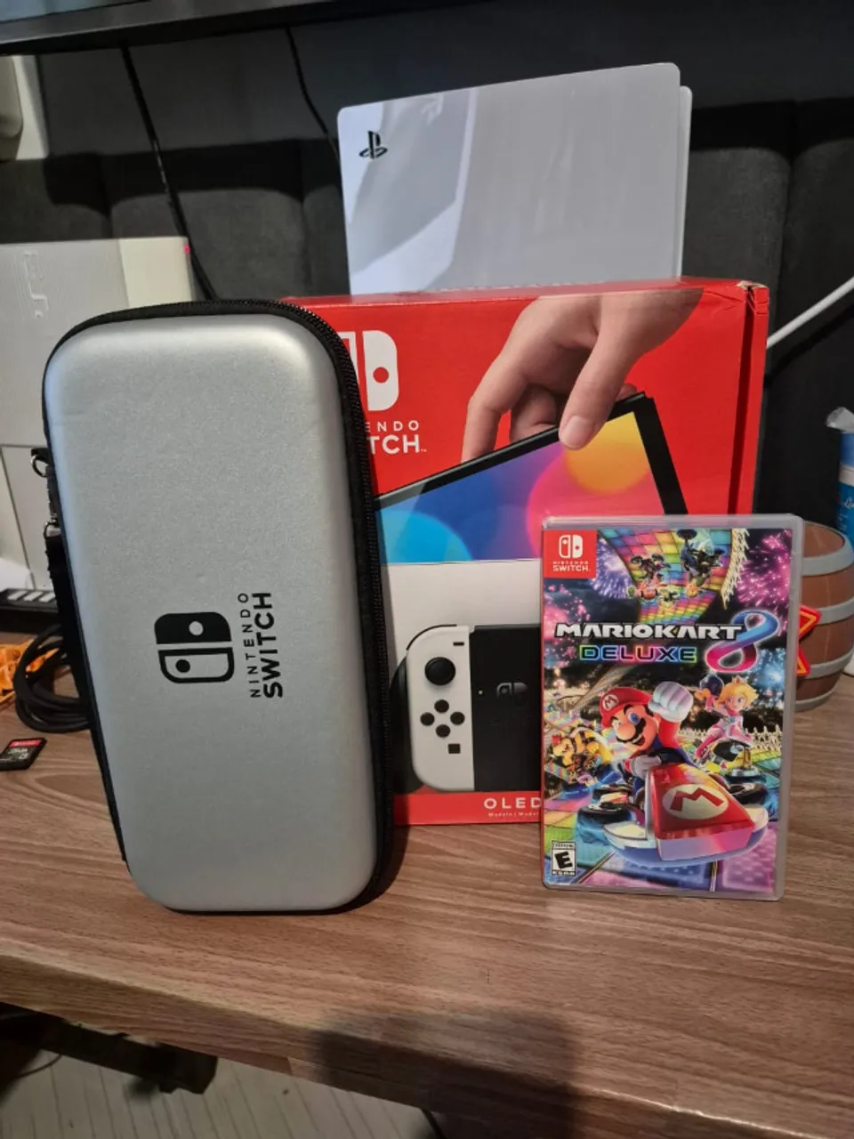 Nintendo Switch Oled + Case + Mario Kart 8 Físico - Impecável